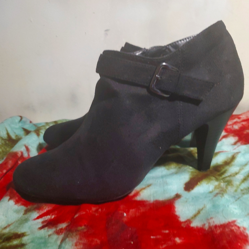 FIONI Ankle Boots